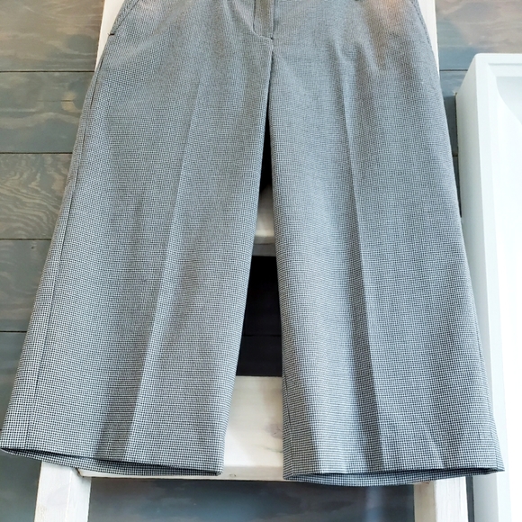 Ann Taylor Black & White Houndstooth Wide Leg Capri Pants, sz 8 - Picture 3 of 8